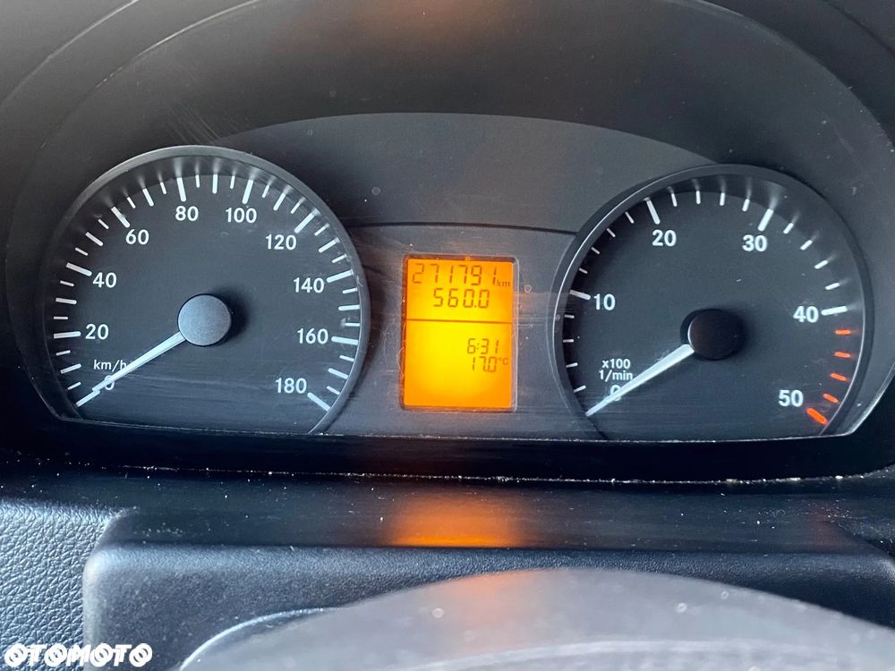 Mercedes-Benz Sprinter - 29