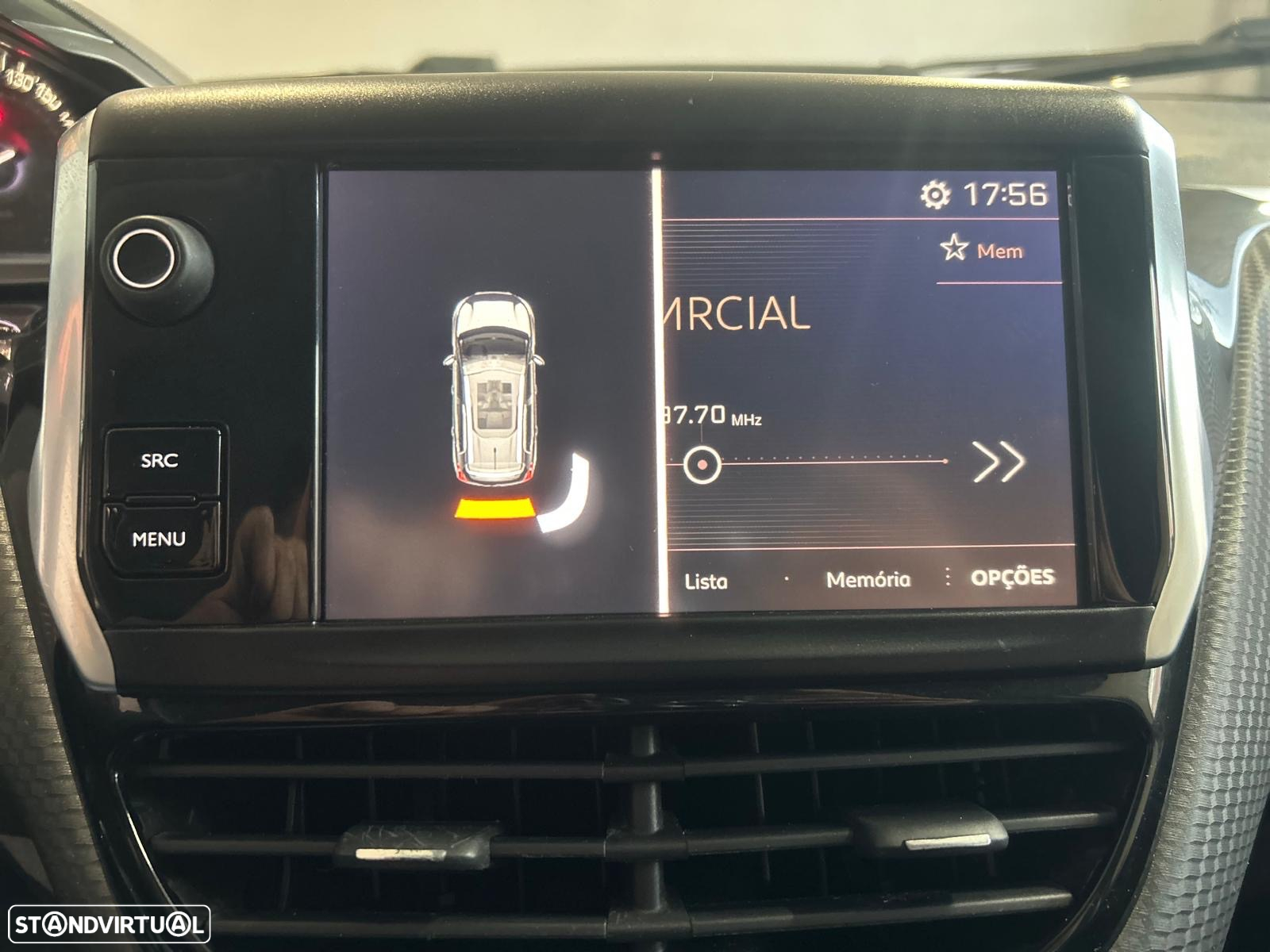Peugeot 2008 1.5 BlueHDi Style - 44