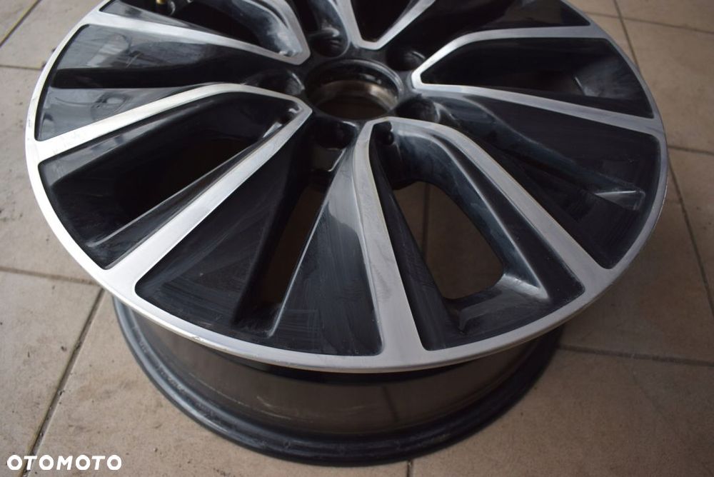 Felga aluminiowa Mercedes 7Jx17 5x112 ET48.5 - 5