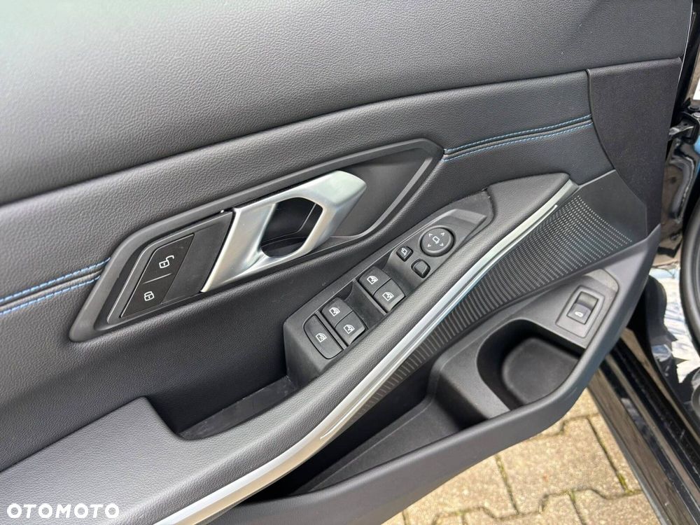 BMW Seria 3 - 37