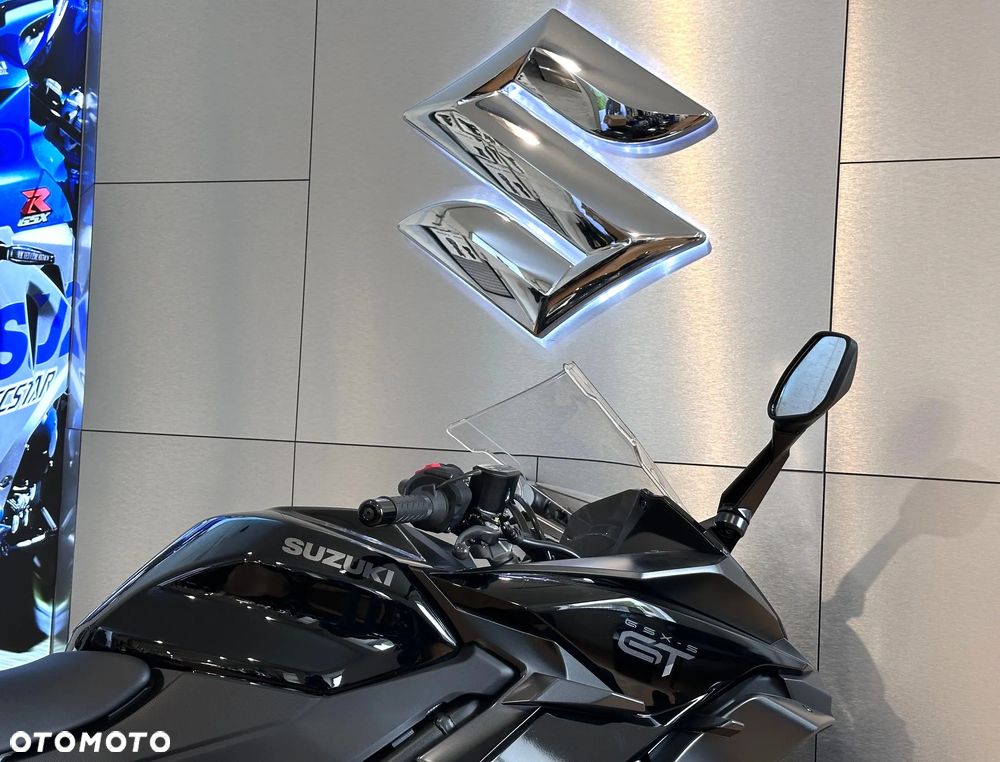 Suzuki GSX - 5