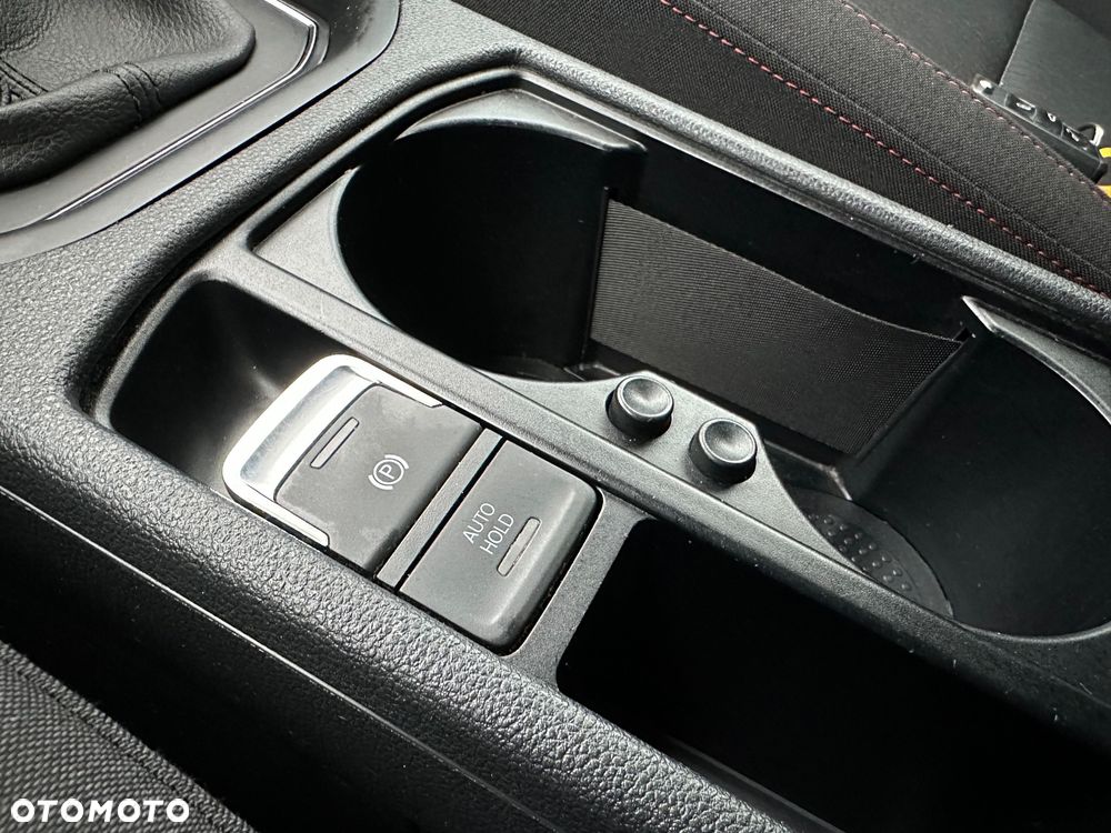 Volkswagen Touran 1.6 TDI SCR (BlueMotion Technology) SOUND - 29