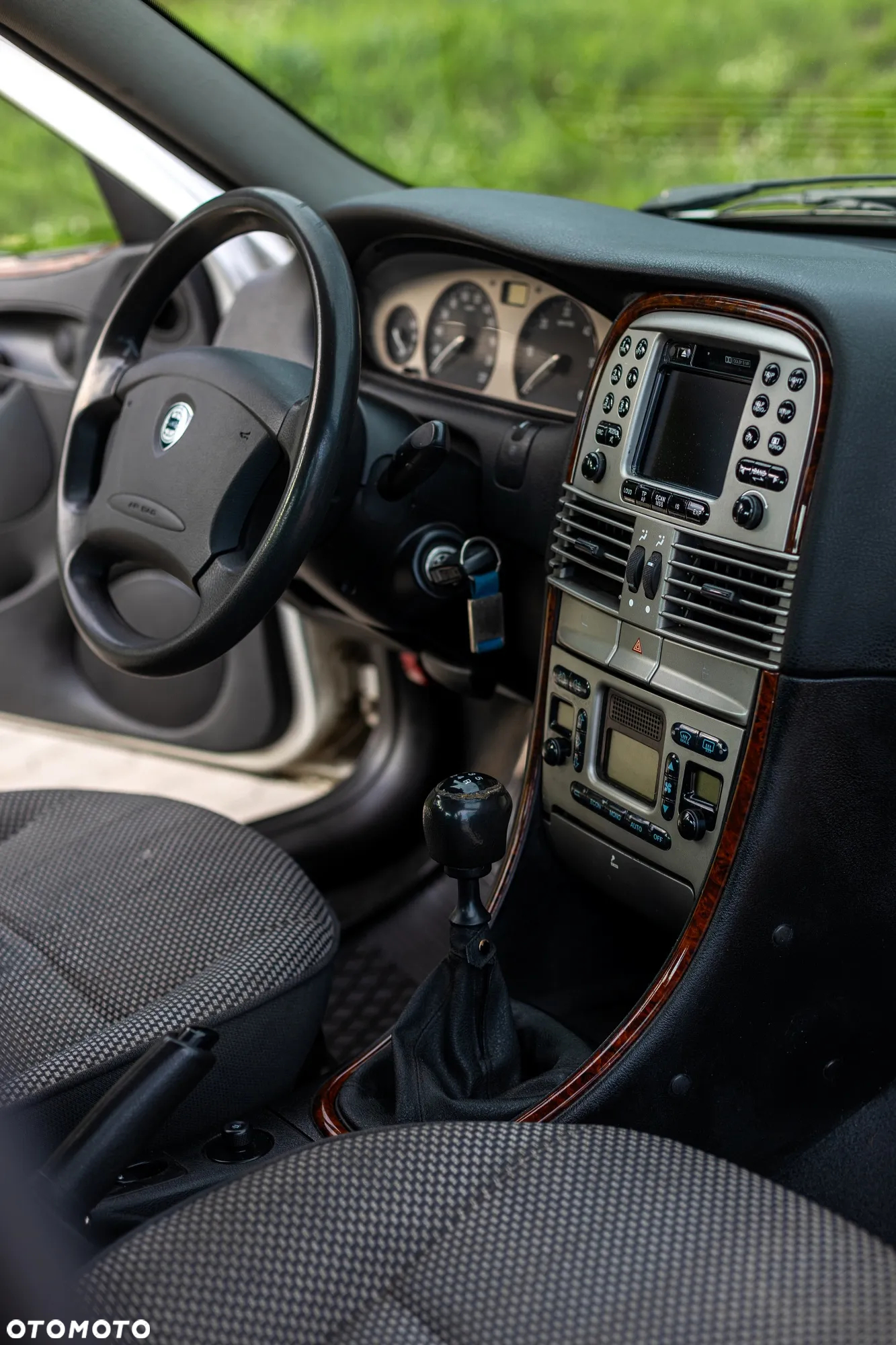Lancia Lybra 1.9 jtd - 10