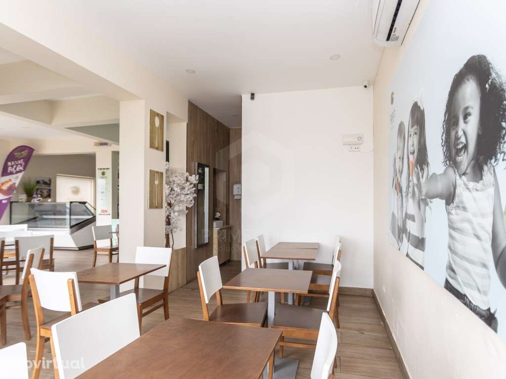 Loja em Amora frente ao rio - Grande imagem: 2/32