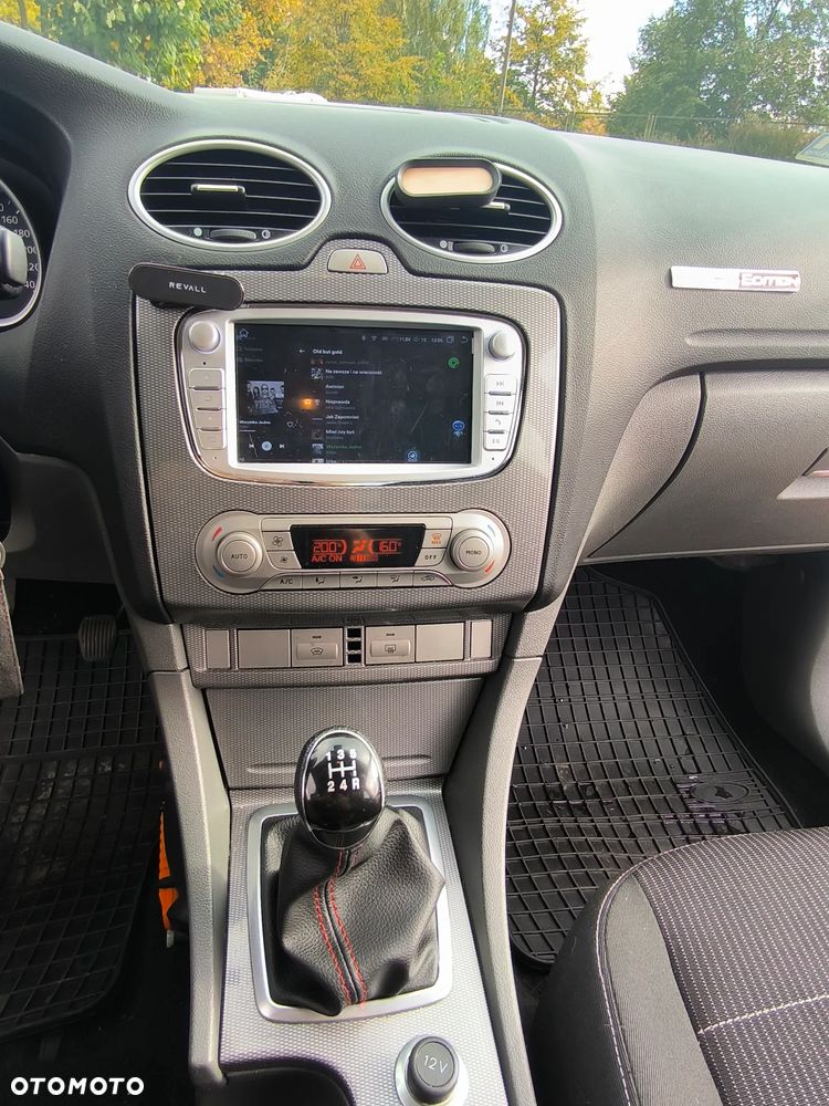 Ford Focus 1.8 FF Ghia - 10