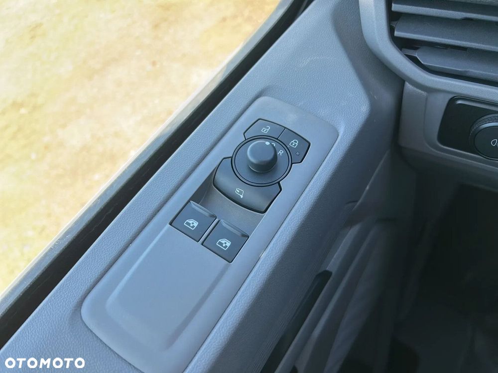 Volkswagen Transporter Furgon PLUS/5-cio osob./AUTOMAT (L2) 2.0 TDI 150KM, r.o. 3500 mm - 29