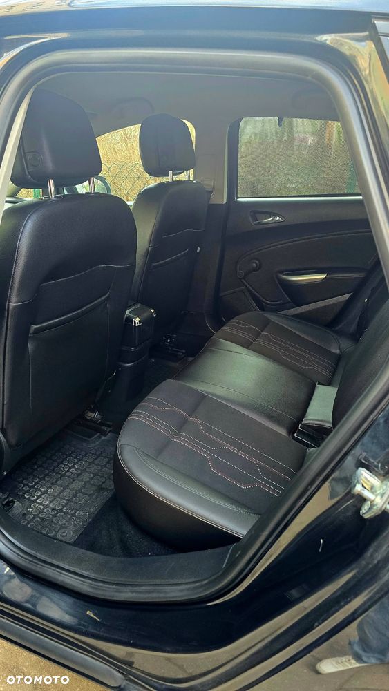 Opel Astra 1.4 T Edition 150 - 21