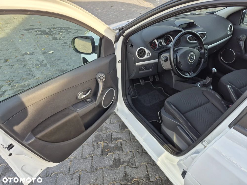 Renault Clio 1.5 dCi Dynamique - 8