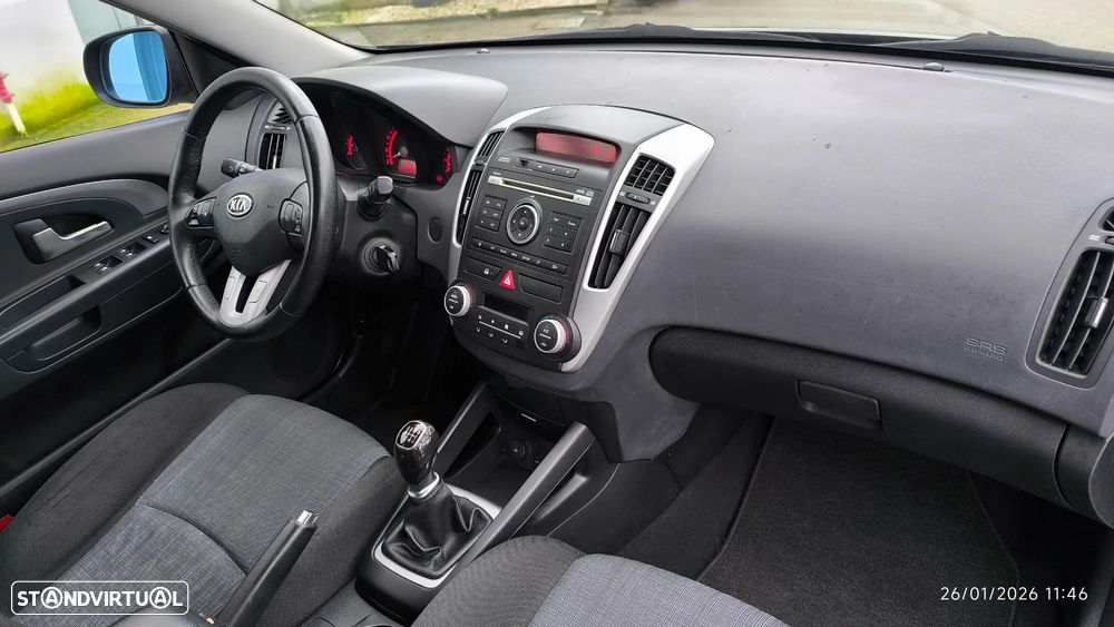 Kia Ceed 1.6 CRDi EX Eco - 36