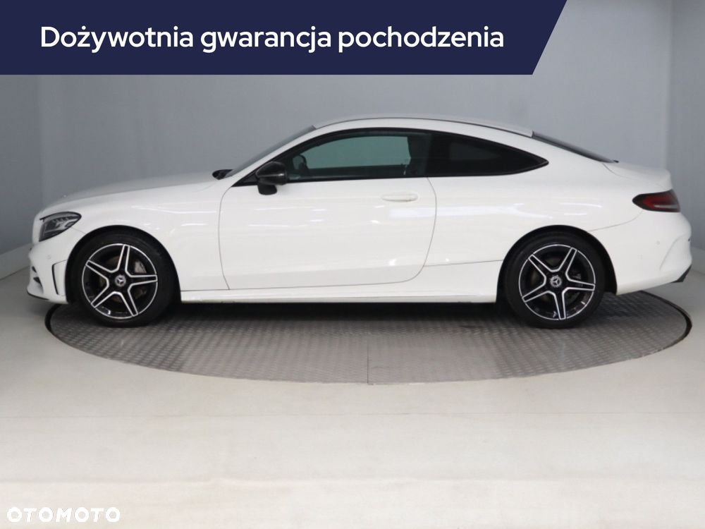 Mercedes-Benz C-Class 2018 photo 3