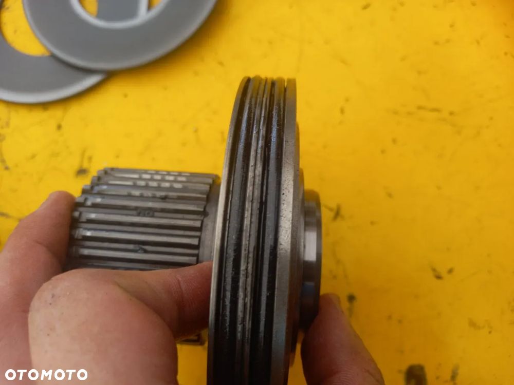 Kosz przedniego napędu Z48 przystawka Massey Ferguson 6180 - 10