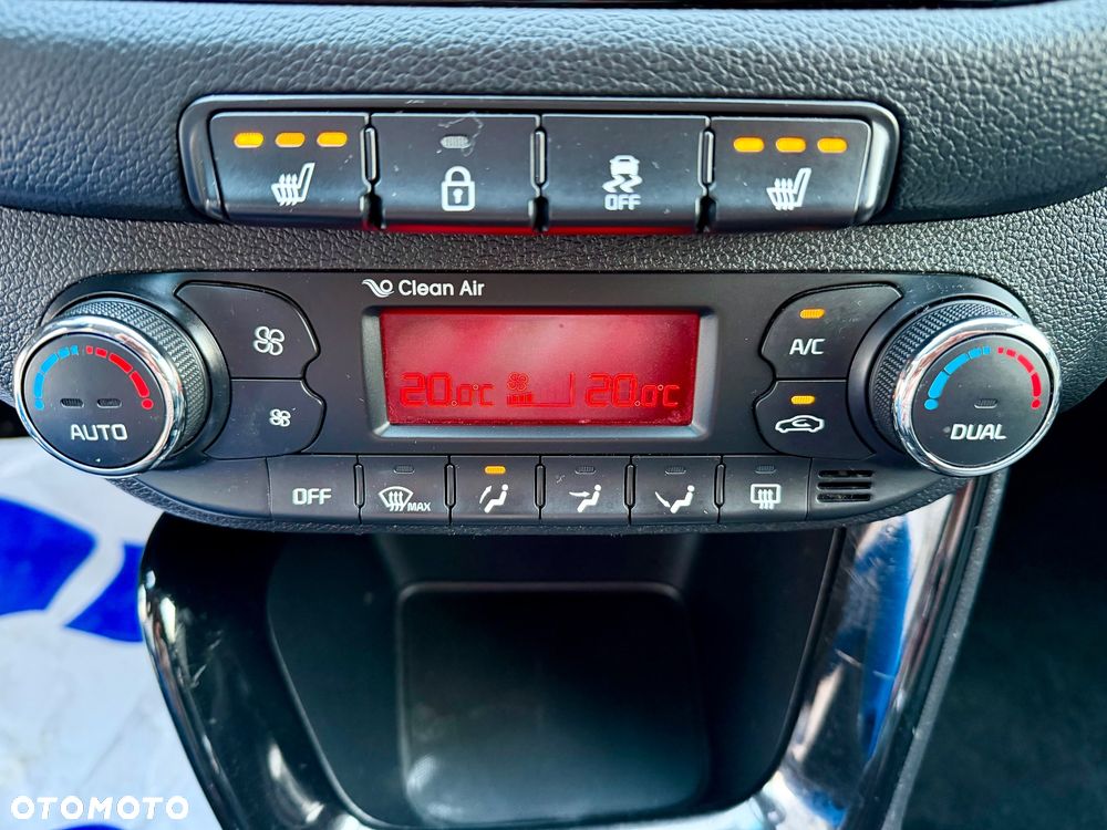 Kia Ceed - 37