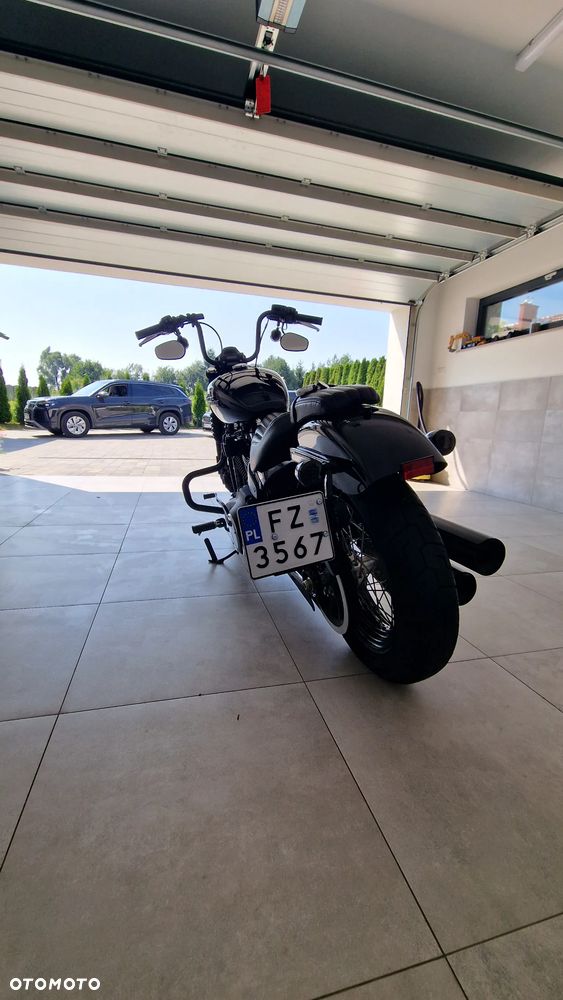 Harley-Davidson Softail Street Bob - 16