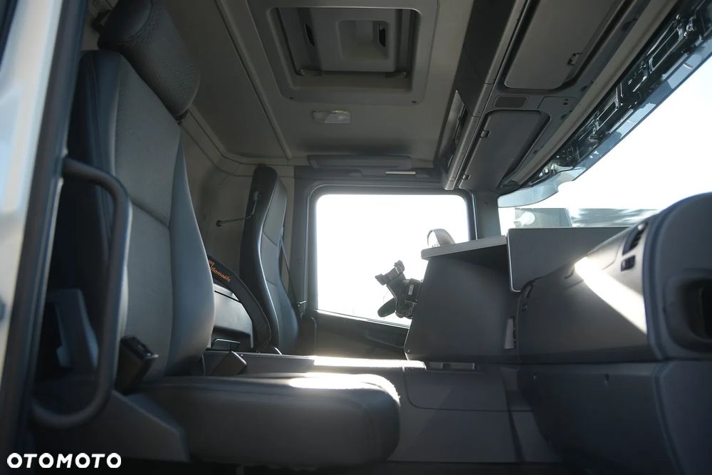 Scania P 250///* 2015///* PRZEB. JEDYNE 298TYŚ KM///* 18000KG///* HDS///* 3 STRONNY WYWROT//* /WAGA///* STAN BARDZO DOBRY - 17