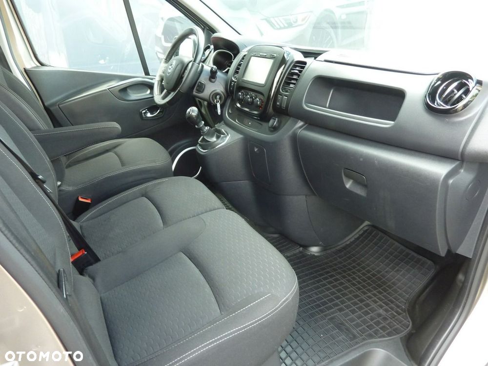 Opel Vivaro - 13