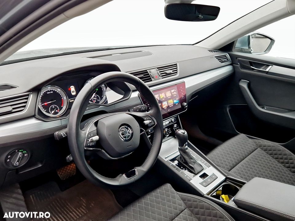 Skoda Superb 2.0 TDI DSG Ambition - 17