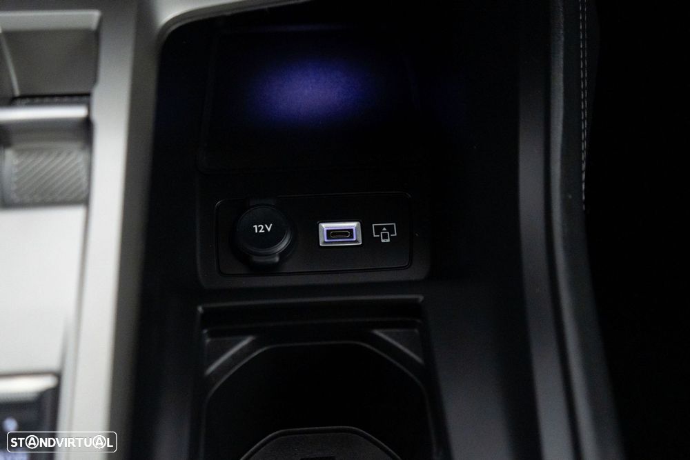 Peugeot 308 1.6 Hybrid Allure e-EAT8 - 26