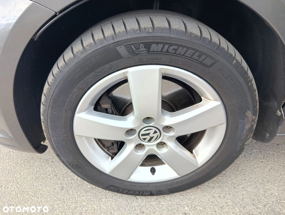 Volkswagen Touran 2.0 TDI DPF BlueMotion Technology Highline - 30