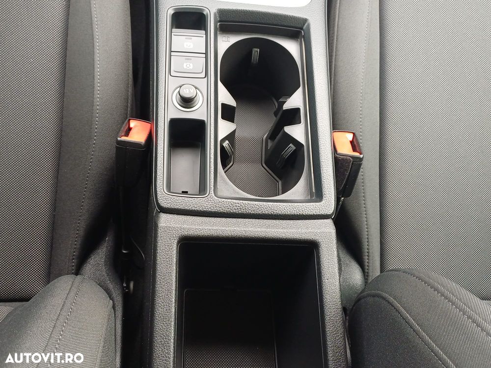 Audi Q3 2.0 40 TFSI S tronic quattro - 28