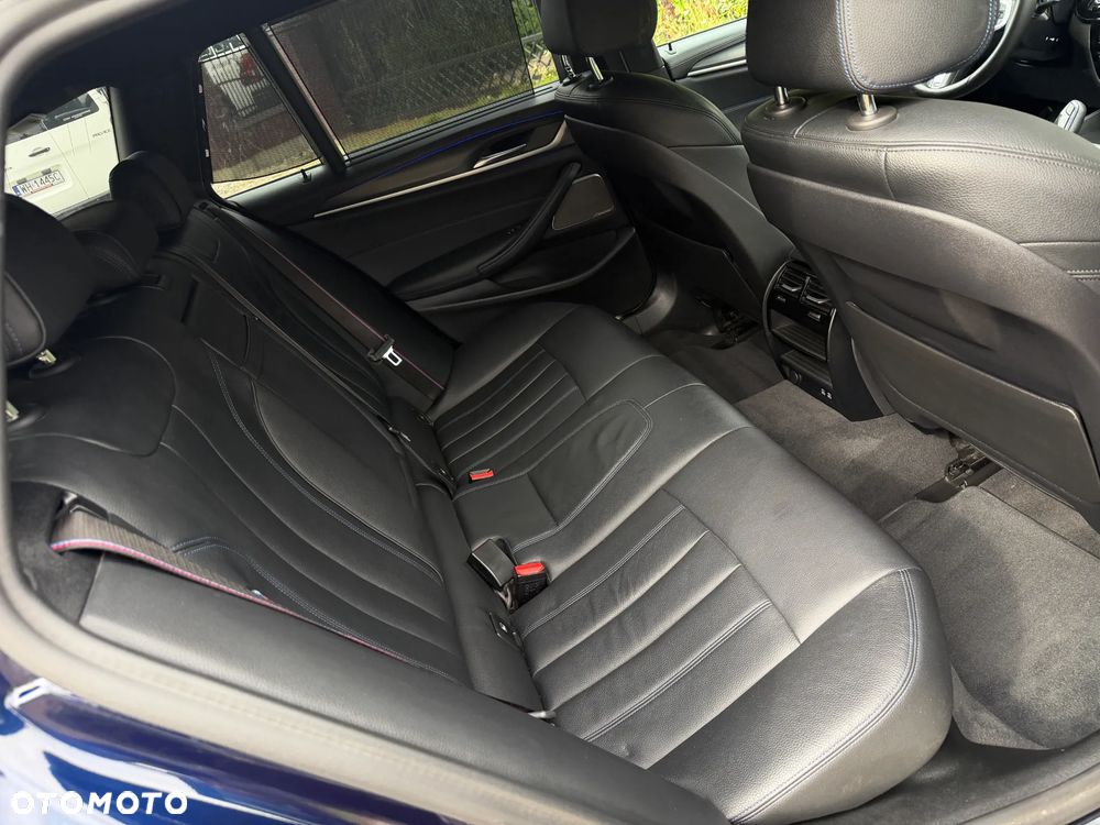 BMW Seria 5 540d xDrive mHEV M Sport sport - 33