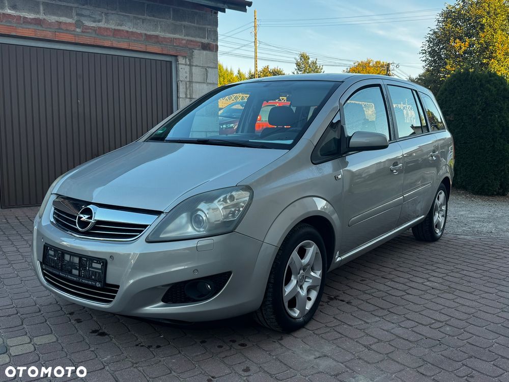 Opel Zafira - 1