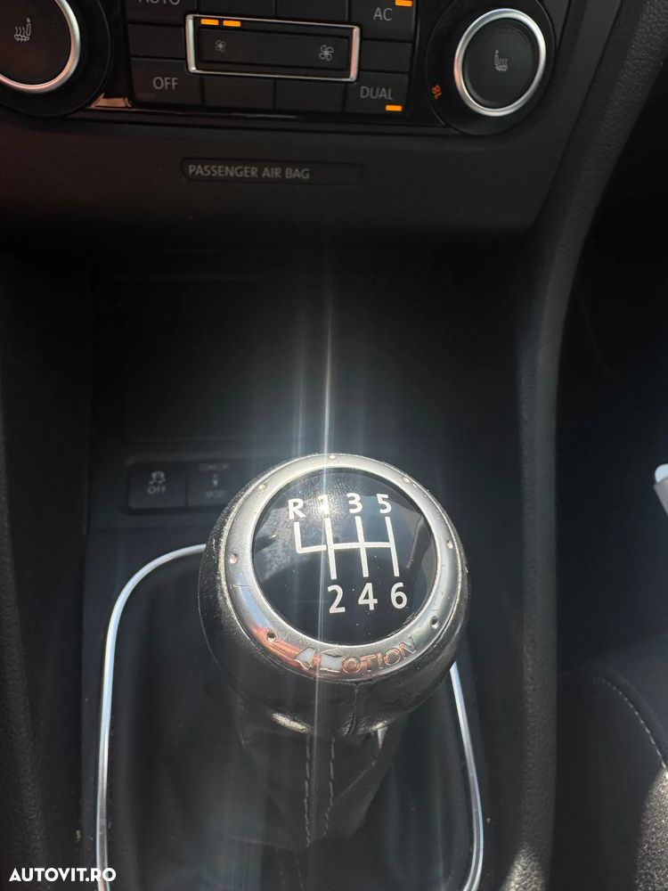 Volkswagen Golf 2.0 TDI DPF 4Motion Highline - 21