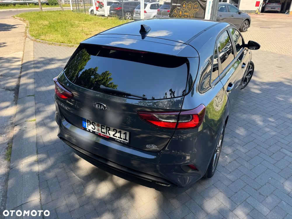 Kia Ceed - 13