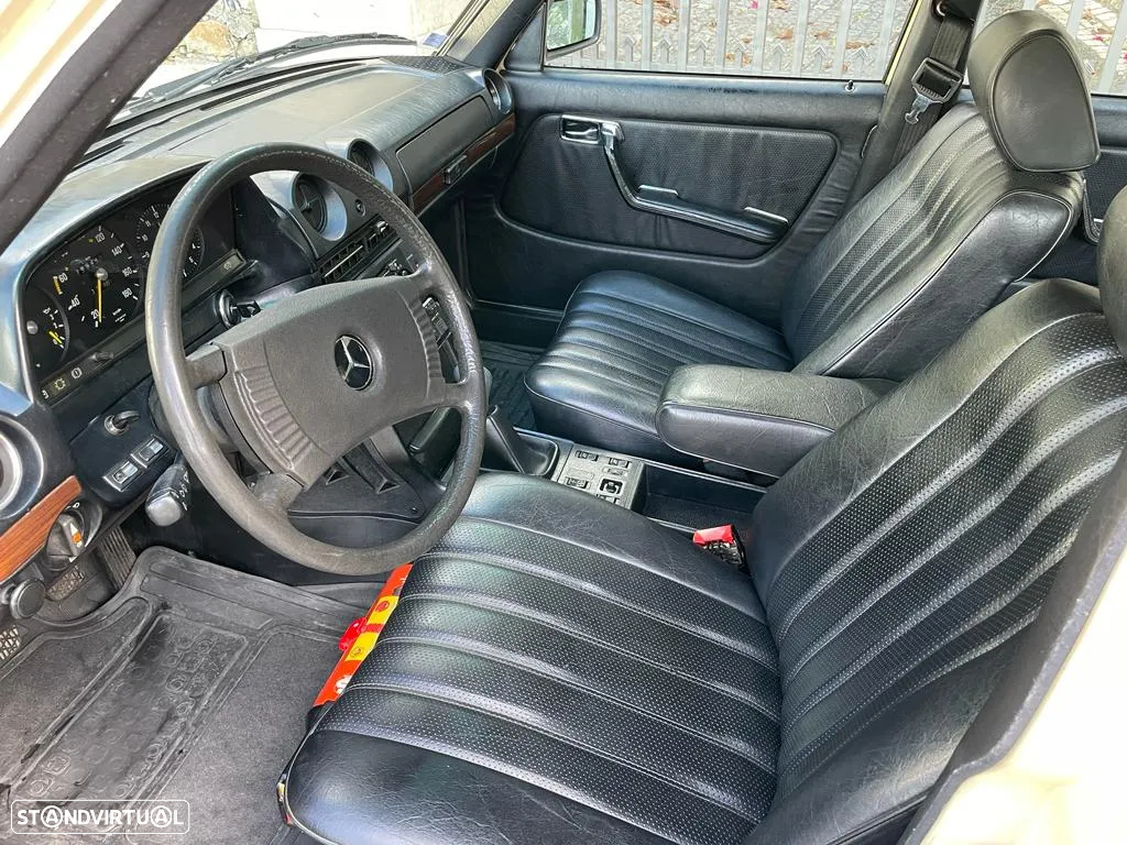 Mercedes-Benz 300 - 29