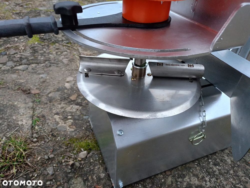 Solarka piaskarka posypywarka DEXWAL SOLDROG 110 L - 7
