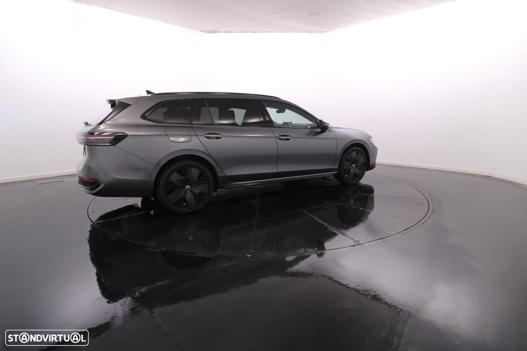 VW Passat Variant 1.5 TSI eHybrid R-Line DSG - 8