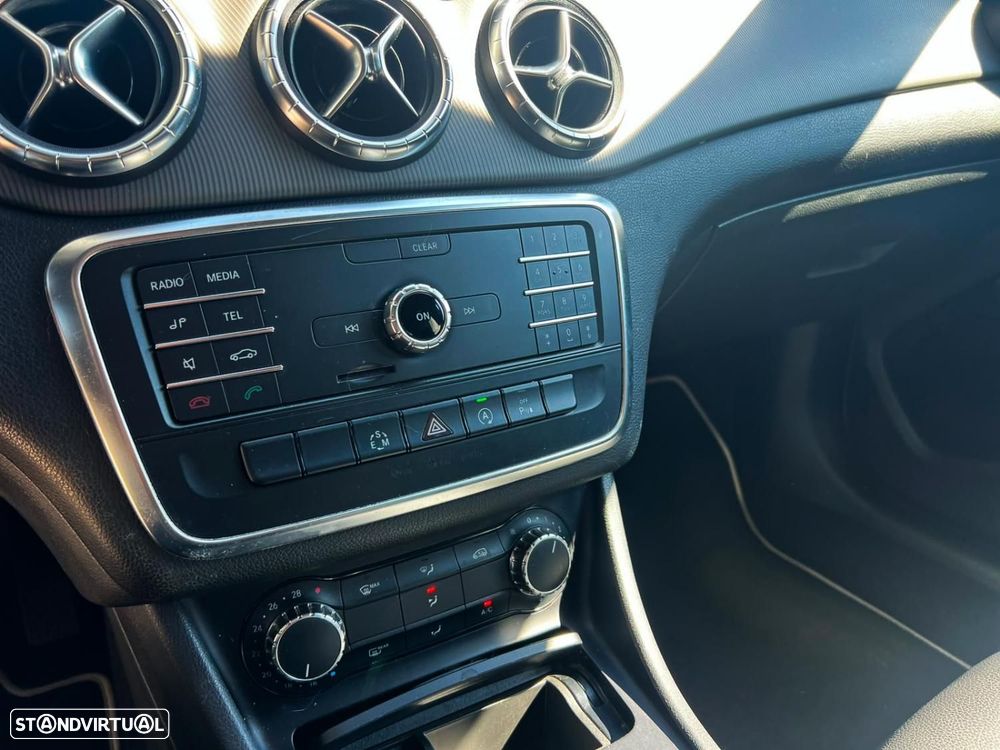 Mercedes-Benz CLA 200 d Aut. - 9