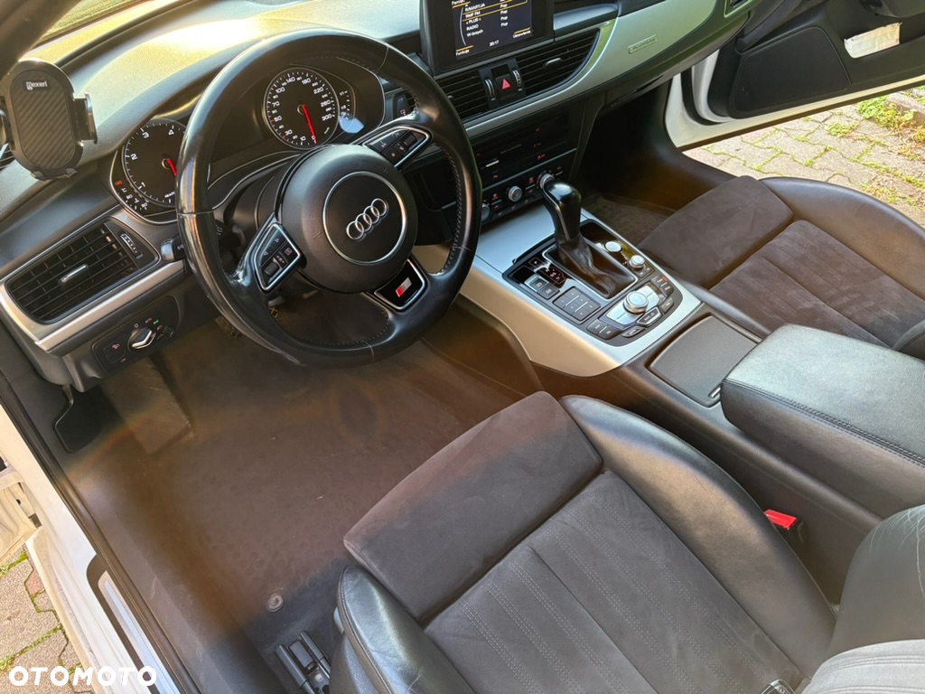 Audi A6 Avant 2.0 TDI quattro S tronic - 11