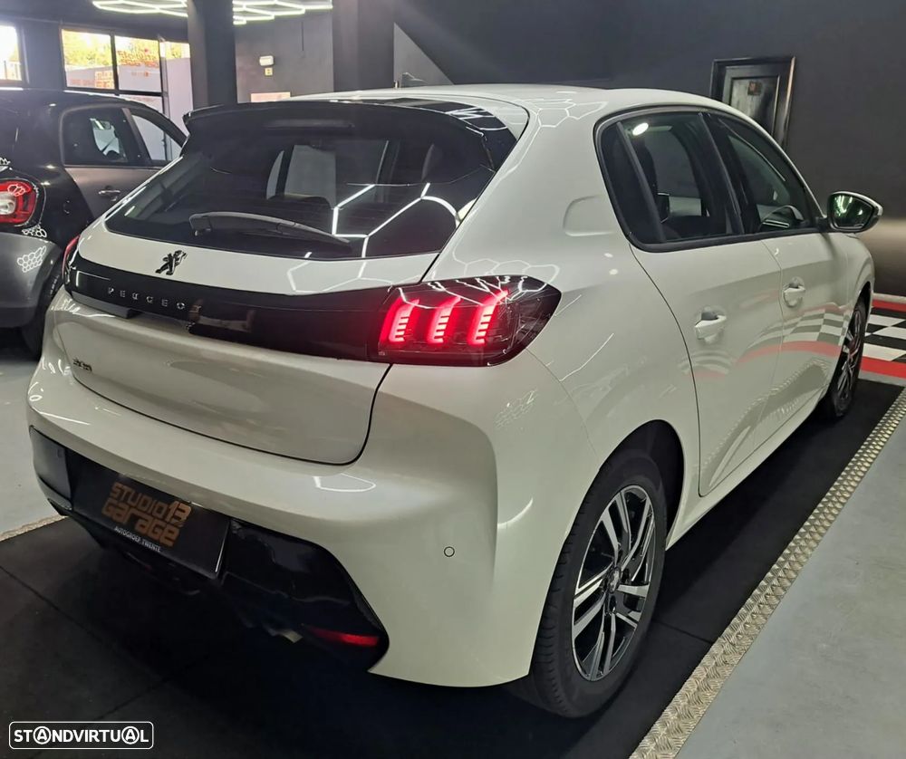 Peugeot 208 1.2 PureTech Allure Pack - 10