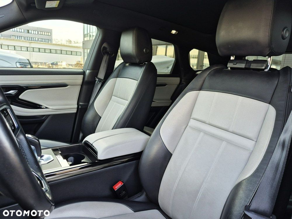 Land Rover Range Rover Evoque - 24