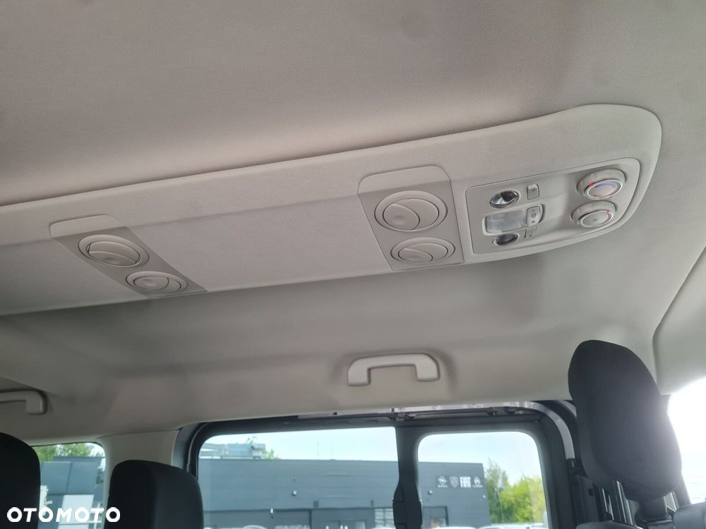 Opel Vivaro - 20