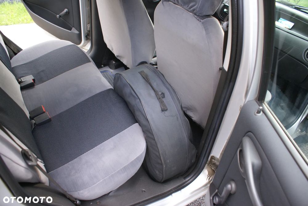 Fiat Punto 1.2 8V - 14