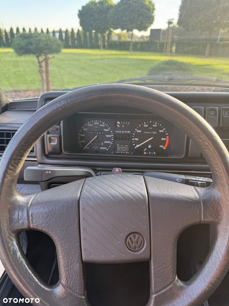 Volkswagen Golf - 8