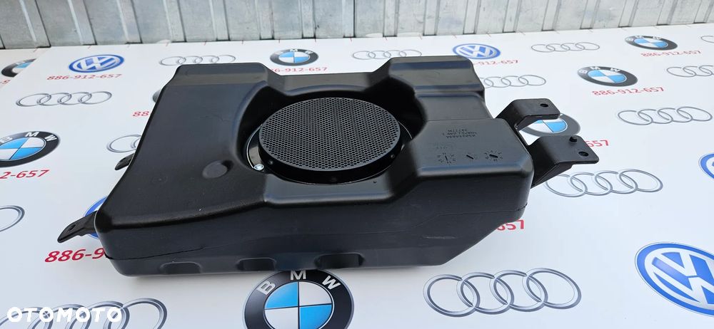 Dodge Durango III LIFT 2017- Głośnik bagażnika subwoofer głośnik niskotonowy  05064609A - 2