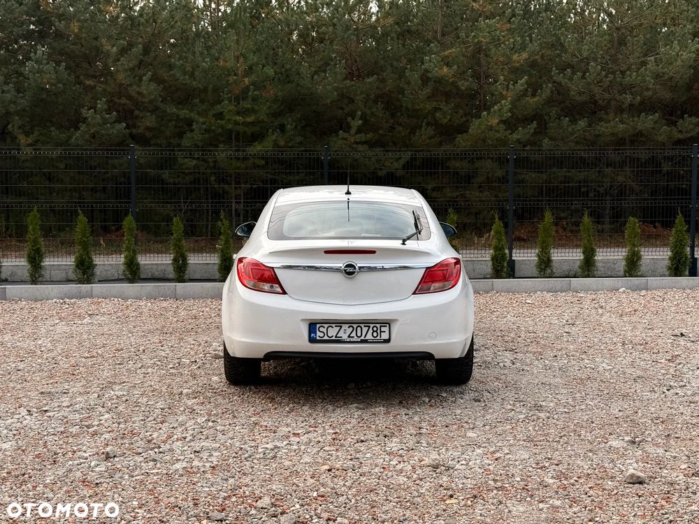 Opel Insignia - 25