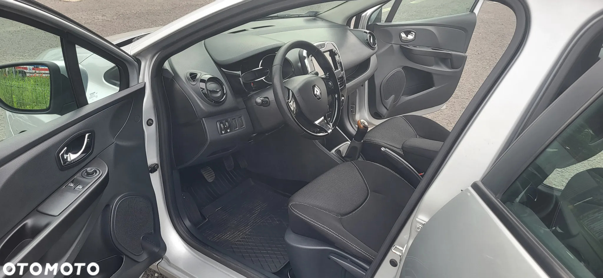 Renault Clio - 16