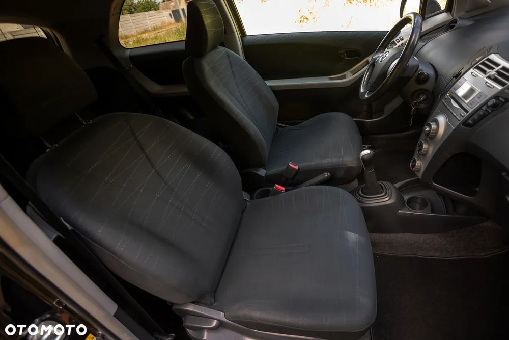 Toyota Yaris 1.0 VVT-i - 20