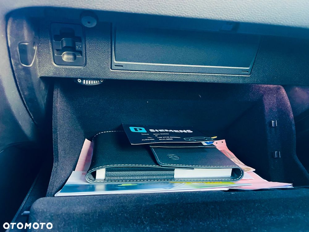 Volkswagen Passat - 11