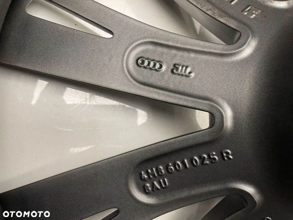 FELGA AUDI Q8 SQ8 RSQ8 10J 23 ET15 4M8601025R - 4