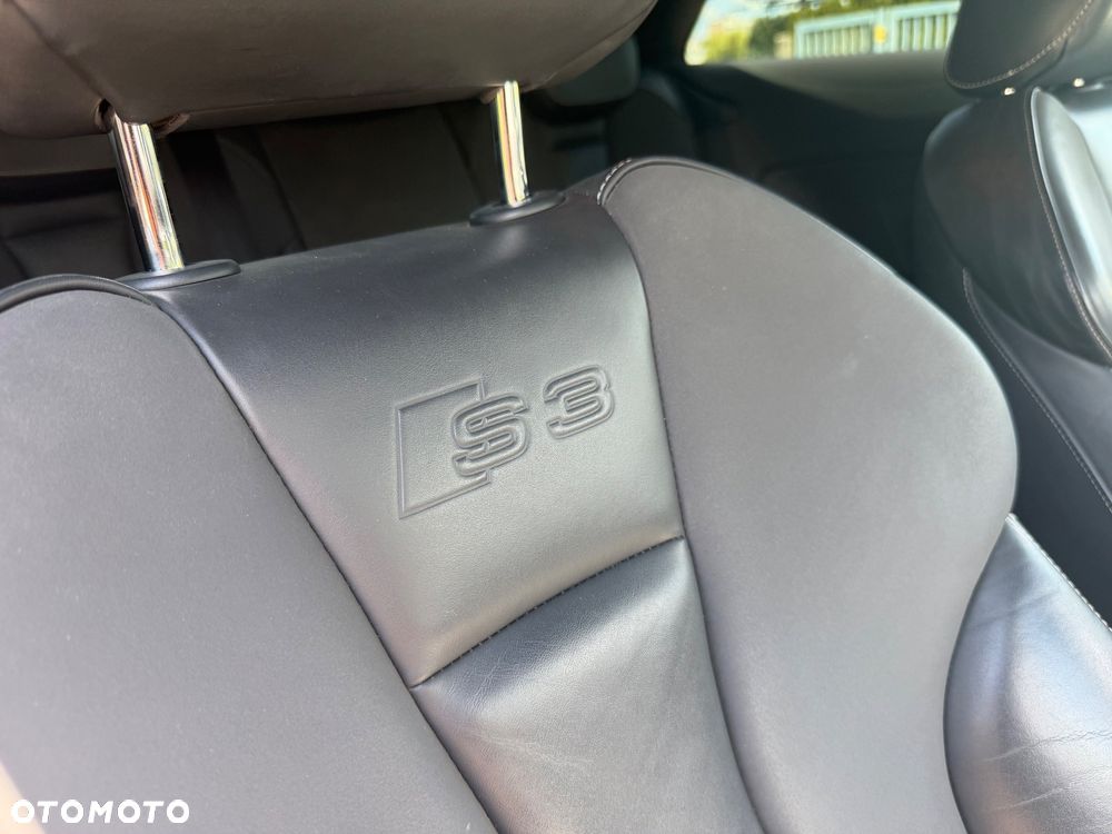 Audi S3 S tronic - 19