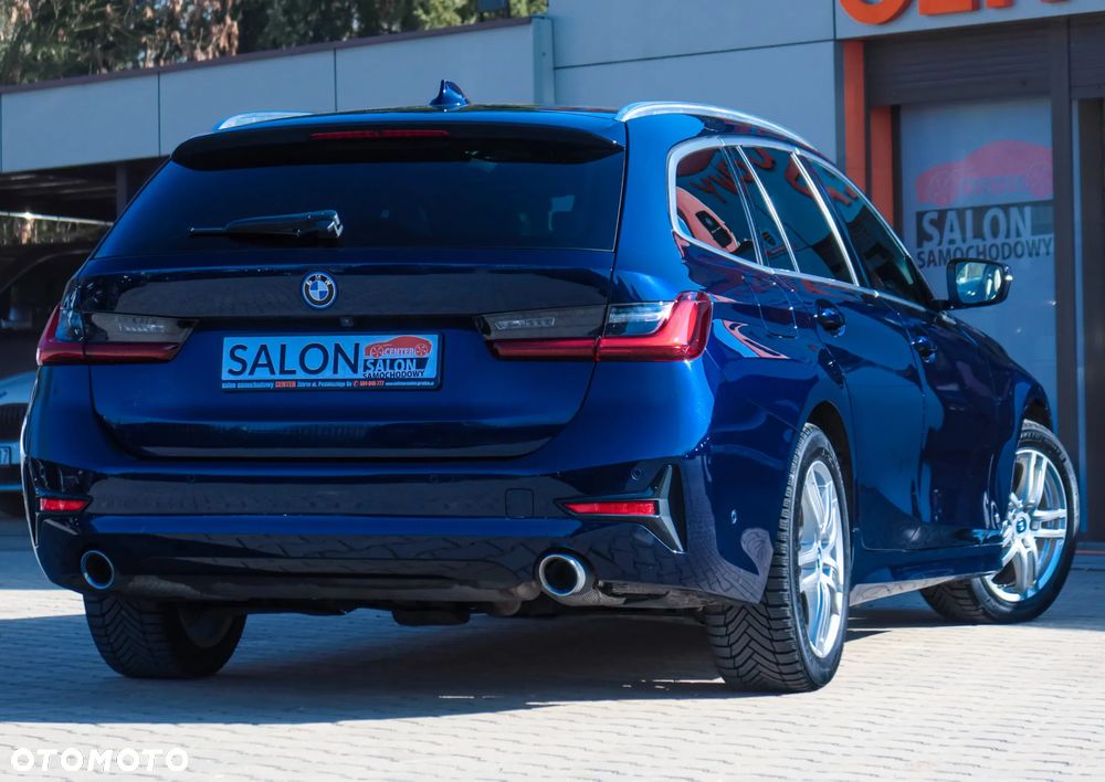 BMW Seria 3 320e Sport Line - 33