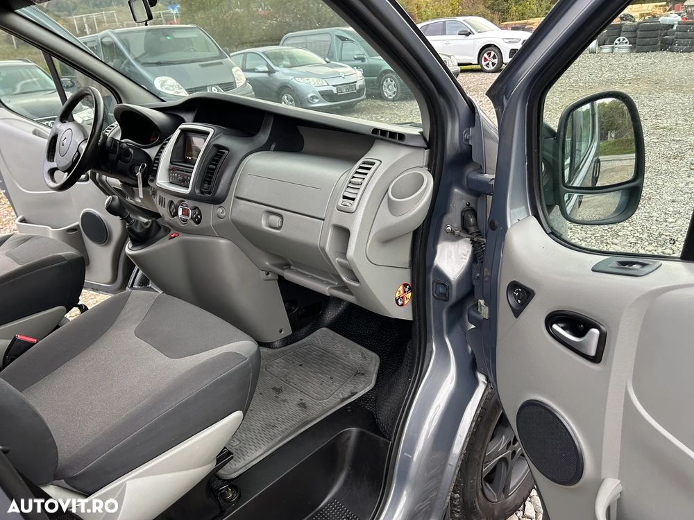 Renault Trafic 2.0 dCi 115 Combi L1H1 - 12