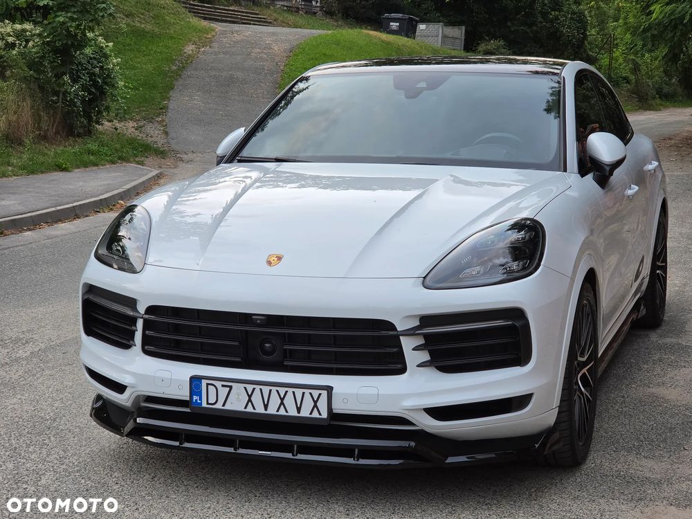 Porsche Cayenne - 1
