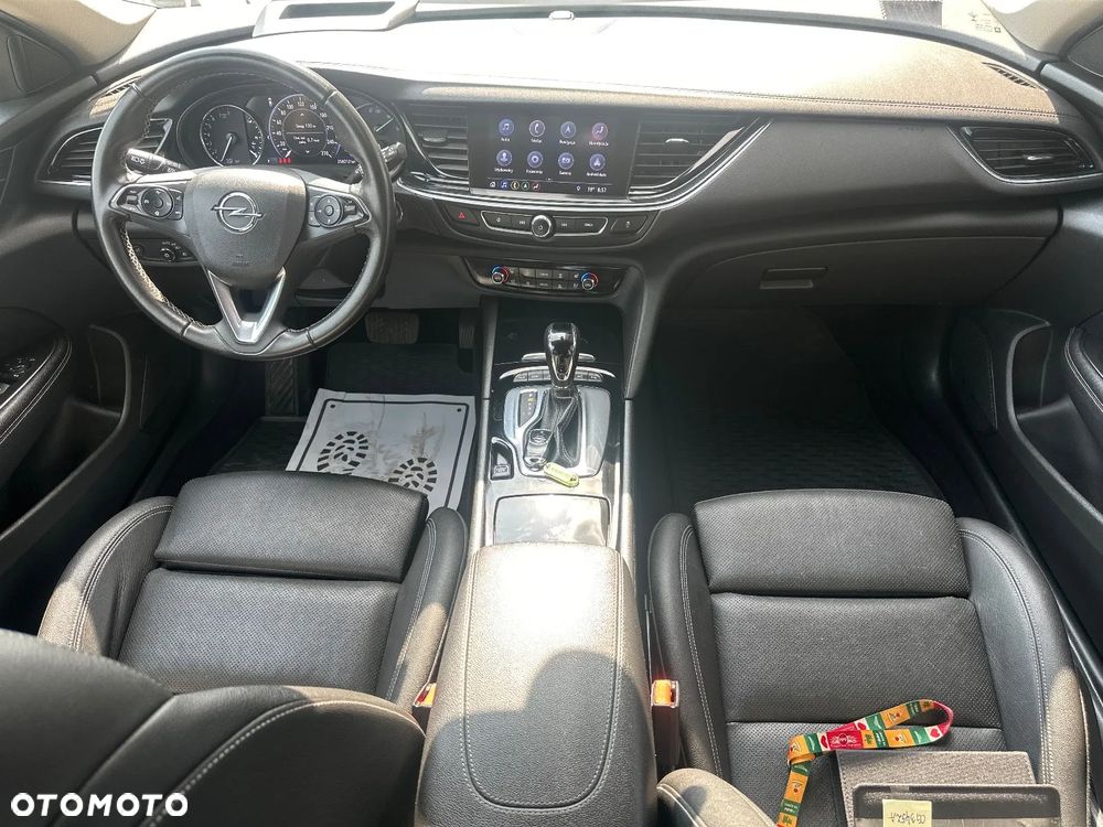 Opel Insignia 1.6 T Innovation S&S - 19