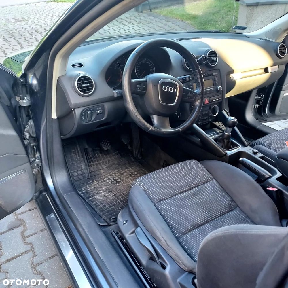 Audi A3 Sportback 2.0 TDI DPF Attraction - 6