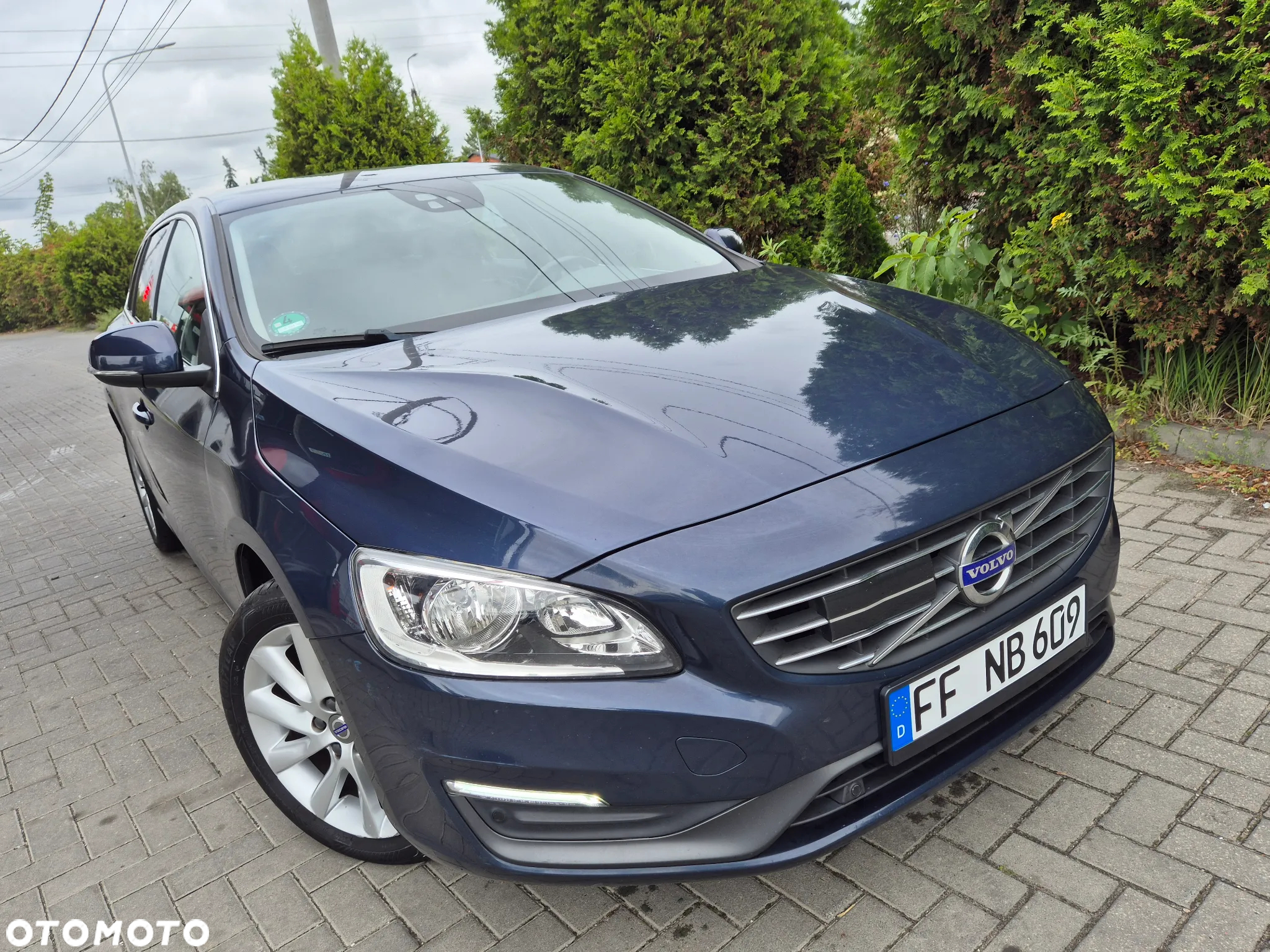 Volvo V60 D4 Drive-E Dynamic Edition (Momentum) - 19
